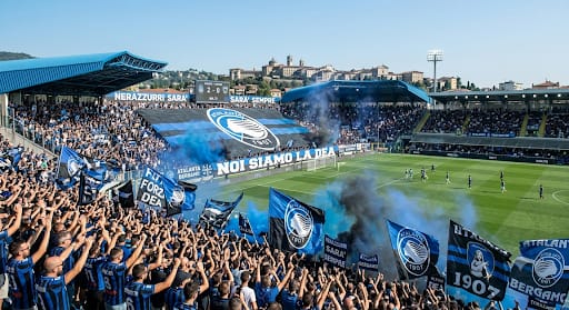 Atalanta vs Como at the Gewiss Stadium, Bergamo, Serie A.
